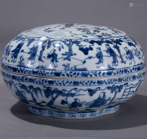 ancient Chinese blue and white porcelain circle box中國古代青花瓷盒