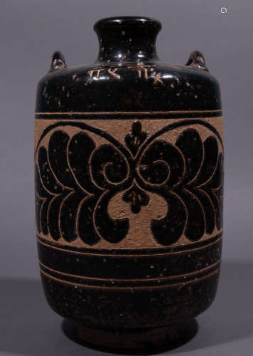 ancient Chinese Cizhou Kiln Bottle中國古代磁州窯剃花雙系瓶