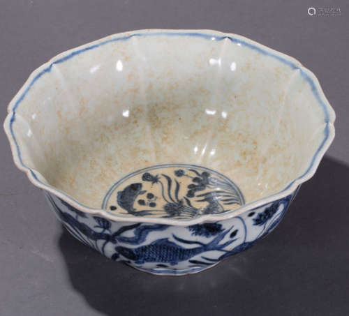 ancient Chinese blue and white porcelain bowl中國古代青花瓷大碗