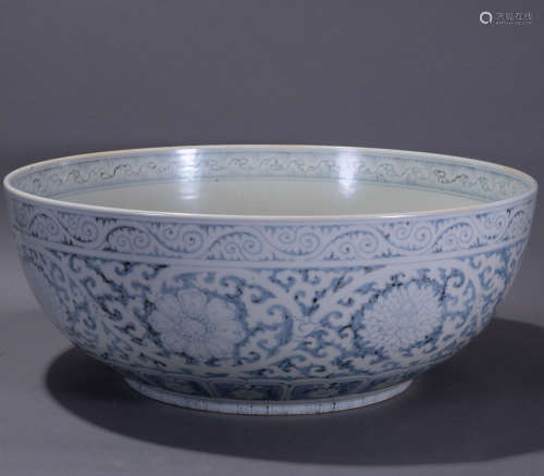 ancient Chinese blue and white porcelain bowl中國古代青花瓷大碗