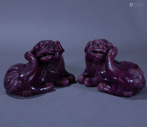 A pair of ancient Chinese red glazed lions一對中國古代紅釉獅子