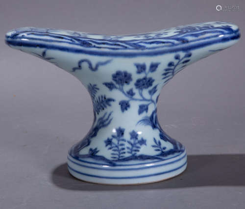 ancient Chinese blue and white porcelain pillow中國古代青花瓷枕