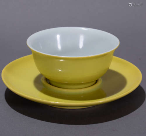 Ancient Chinese yellow glaze cup holder中國古代黃釉盞托