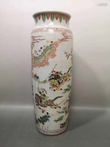 粉彩刀马人物瓶 Famille rose figure vase