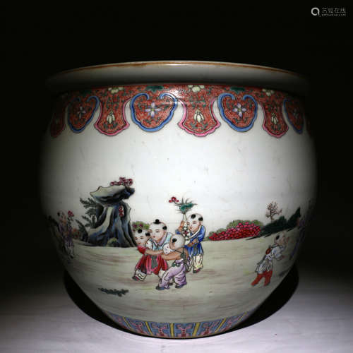 粉彩花卉人物纹饰卷缸 Pastel flower Figure Decoration cylinder