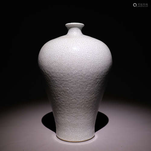 哥釉梅瓶 Glair plum vase