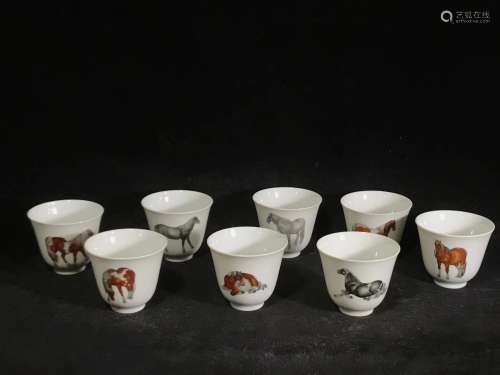 珐琅彩马纹杯一组 A group of enamel horse pattern cups