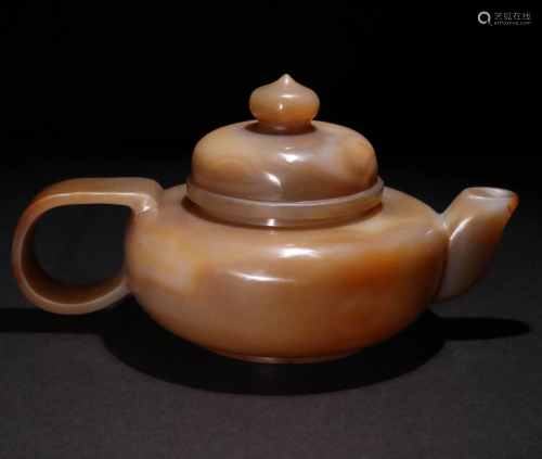 A VINTAGE CHINESE AGATE TEAPOT