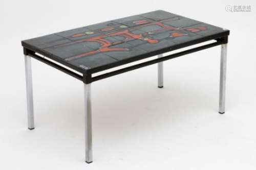 Onleesbaar gemerkte sixties/seventies' salontafel met blad met tegels in faïence - [...]