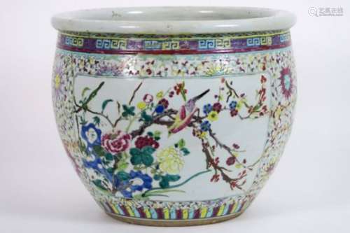 Antieke Chinese (fish)bowl in porselein met polychroom decor met vogels en bloemen - [...]