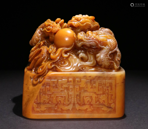 A CHINESE TIANHUANG STONE SEAL