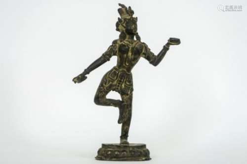 Antieke Tibetaanse sculptuur in brons met de voorstelling van een dansende 