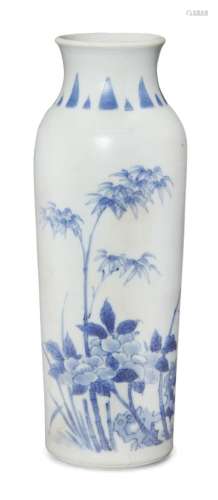 A Chinese porcelain 'Hatcher Cargo' sleeve vase, 17th century, painted in underglaze blue with a