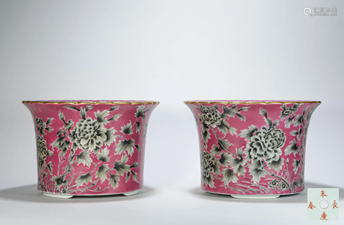 A PAIR OF PORCELAIN PLANTERS