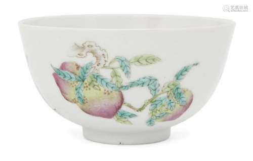 A rare Chinese porcelain 'Sanduo' bowl, Daoguang mark and of the period, finely painted in famille
