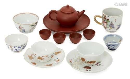 A collection of Chinese porcelain, 18th century - early 20th century, comprising two teabowls and