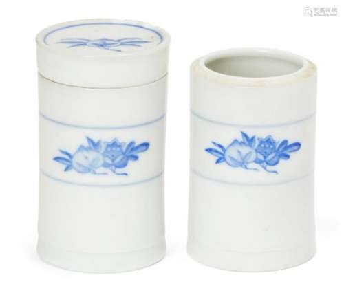 A pair of Chinese porcelain cylindrical boxes, Republic period, painted in underglaze blue with