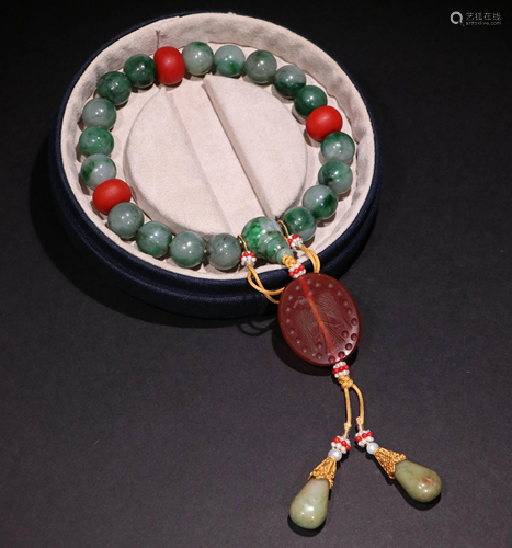 A CHINESE JADEITE HAND CHAIN