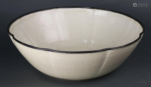 Chinese Ding-Type Large Lobed Bowl