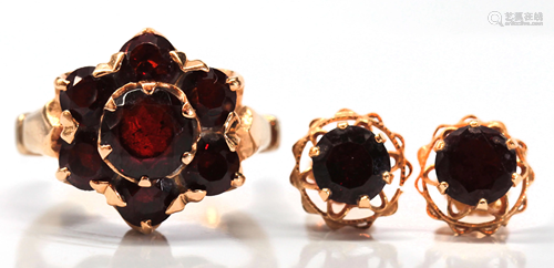 Garnet, yellow gold jewelry suite