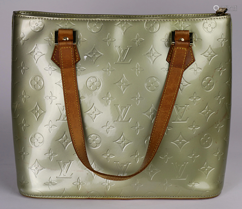 A Louis Vuitton Monogram Mint Green pat…