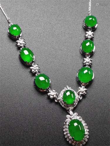 (Natural Light)A Chinese Carved Jadeite Necklace