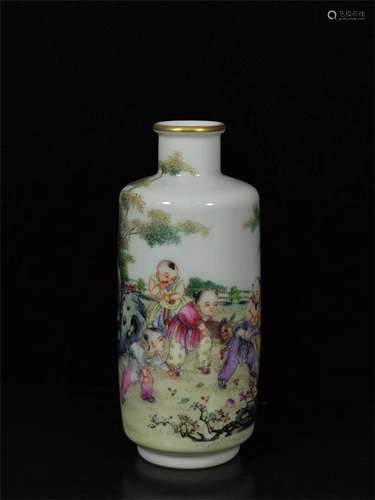 A Chinese Famille-Rose Porcelain Vase