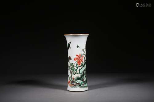 A Chinese Wu-Cai Glazed Porcelain Vase