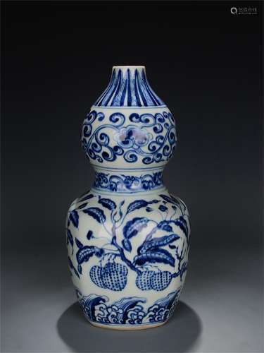 A Chinese Blue and White Porcelain Double Gourd Vase