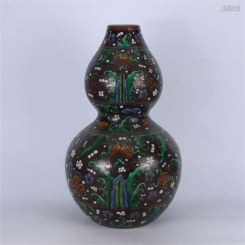 A Chinese San-Cai Glazed Porcelain Double Gourd Vase