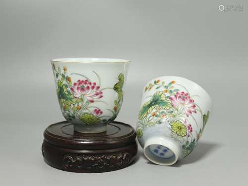 A Pair of Chinese Famille-Rose Porcelain Cups