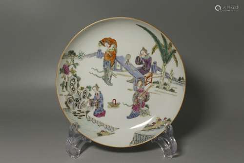 A Chinese Famille-Rose Porcelain Plate