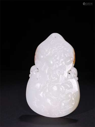 A Chinese Carved Jade Pendant