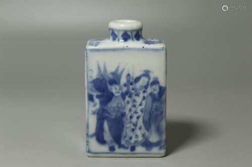 A Chinese Blue and White Porcelain Snuff Bottle