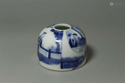 A Chinese Blue and White Porcelain Water Pot