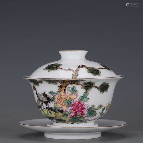 A Chinese Famille-Rose Porcelain Bowl with Cover