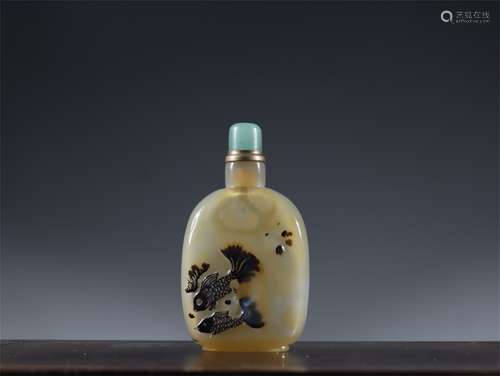 A Chinese Agate Snuff Bottle