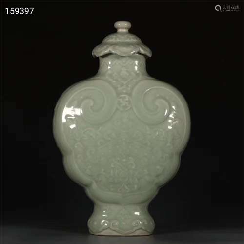 A Chinese Celadon Glazed Porcelain Vase with Cover