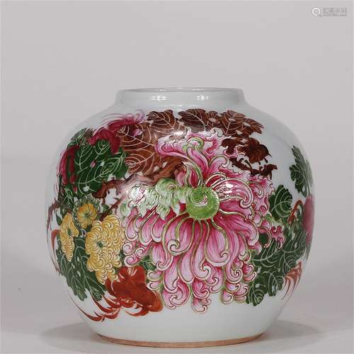 A Chinese Famille-Rose Porcelain Jar