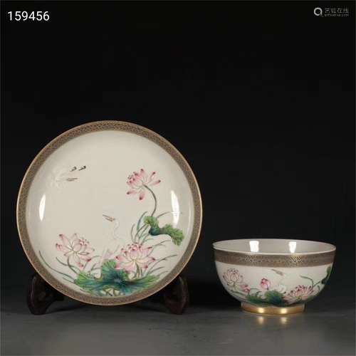 A Set of Chinese Famille-Rose Porcelain Bowl and A Saucer