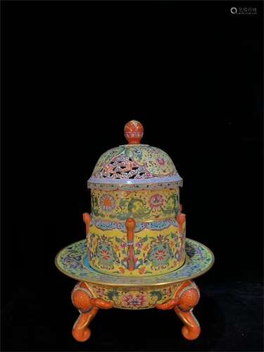 A Chinese Enamel Glazed Porcelain Incense Burner