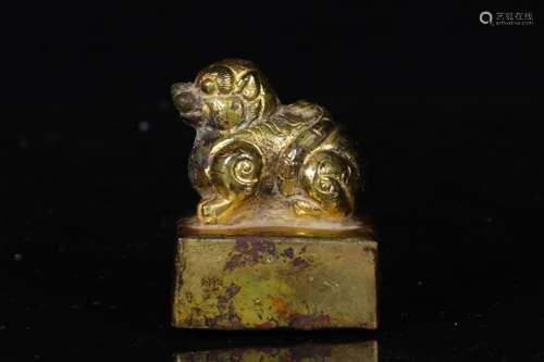 GILT BRONZE CAST 'MYTHICAL BEAST' SEAL STAMP