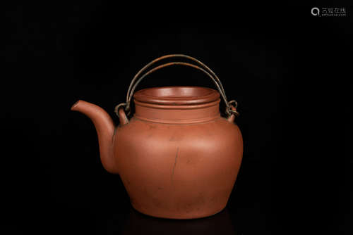 YIXING ZISHA TEAPOT WITH LIFTING HANDLE