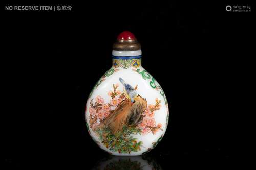 A 'FLOWER AND BIRD' SNUFF BOTTLE