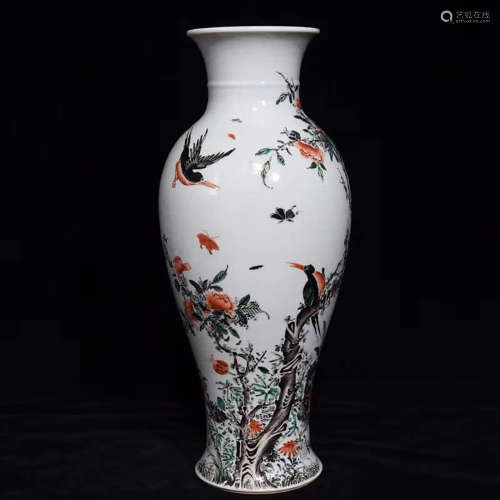 A CHINESE MULTI COLORED FLOWER&BIRD PATTERN PORCELAIN VASE