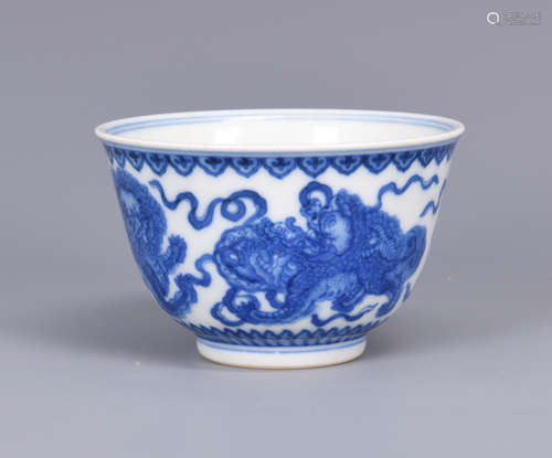 BLUE AND WHITE 'FU DOGS' BOWL