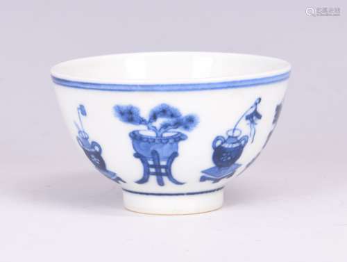 BLUE AND WHITE 'EIGHT TREASURES' CUP