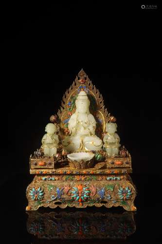 HETIAN JADE CARVED 'GUANYIN AND CHILDREN' FIGURES WITH FILIGREE APPLIQUE BASE