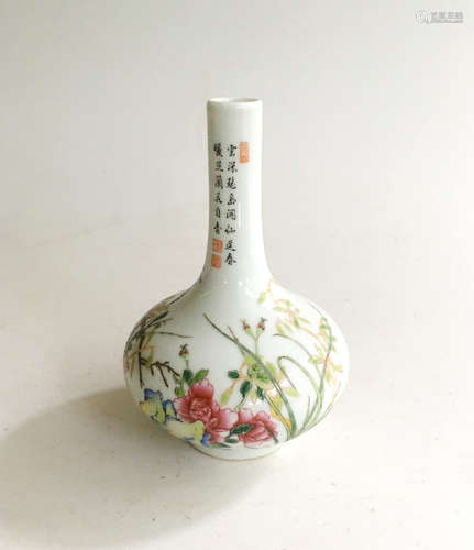 FAMILLE ROSE 'FLOWERS AND CALLIGRAPHY' VASE