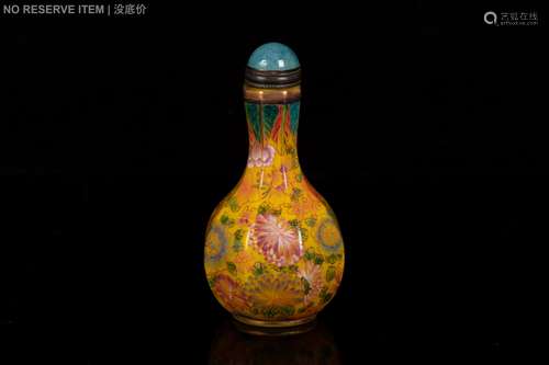 YELLOW GLASS AND PAINTED SNUFF BOTTLE